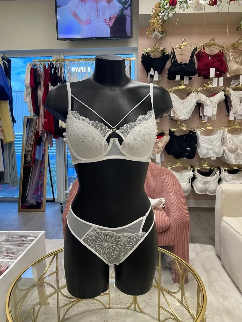 Sélection de lingerie fine Lunéria